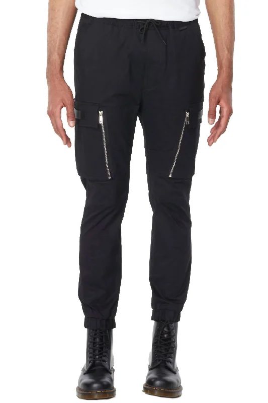 Woven Cargo Casual Pant In Black